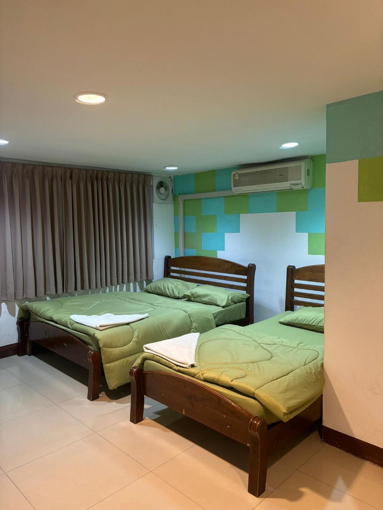 Alsana Hotel Bangkok Exterior photo